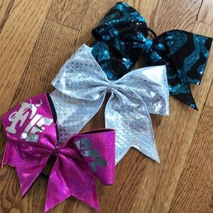 Like new cheer bows, 3